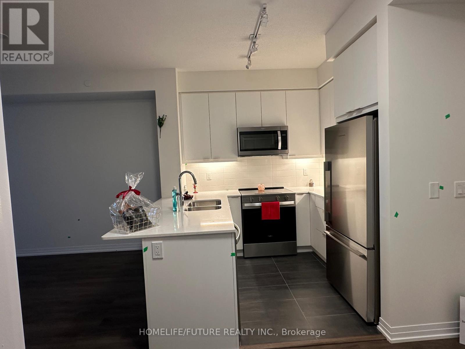 315 - 15 Watergarden Drive, Mississauga, Ontario  L5R 0H4 - Photo 4 - W13016488