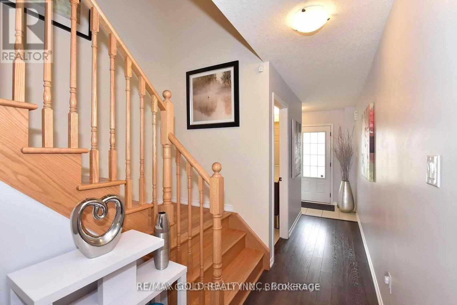 472 Queen Mary Drive, Brampton, Ontario  L7A 4L2 - Photo 4 - W13016526