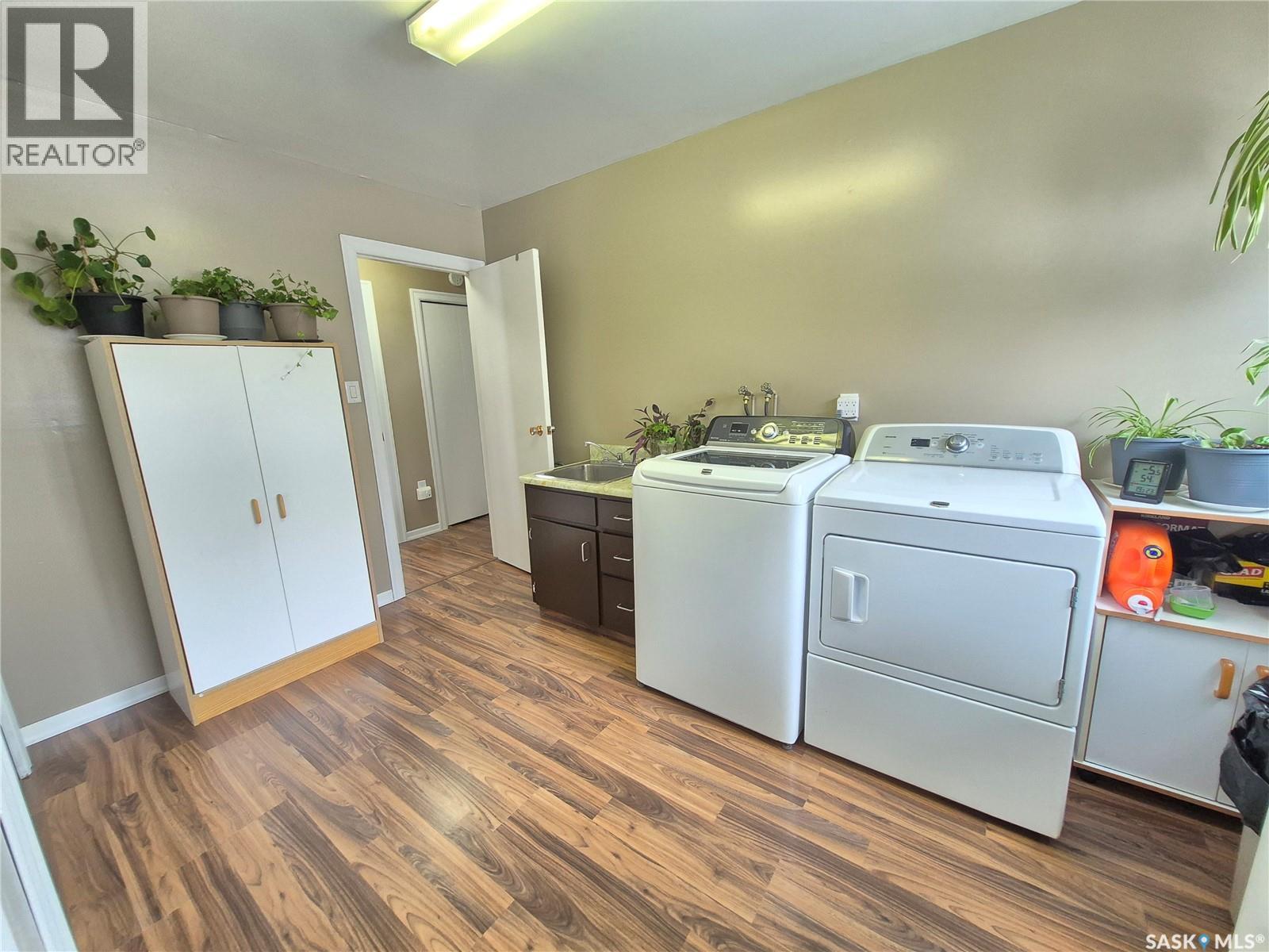 309 Frederick Street, Ogema, Saskatchewan  S0C 1Y0 - Photo 17 - SK033314