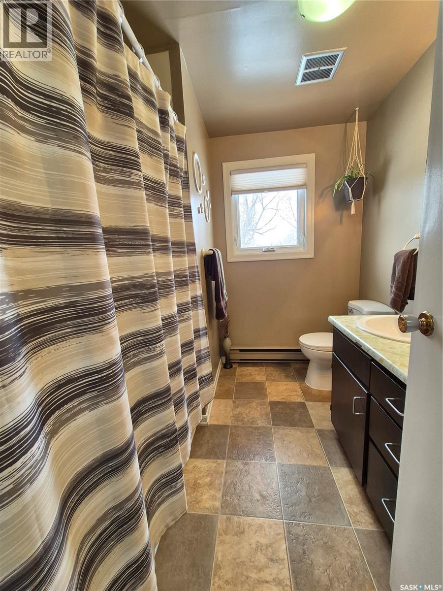 309 Frederick Street, Ogema, Saskatchewan  S0C 1Y0 - Photo 23 - SK033314