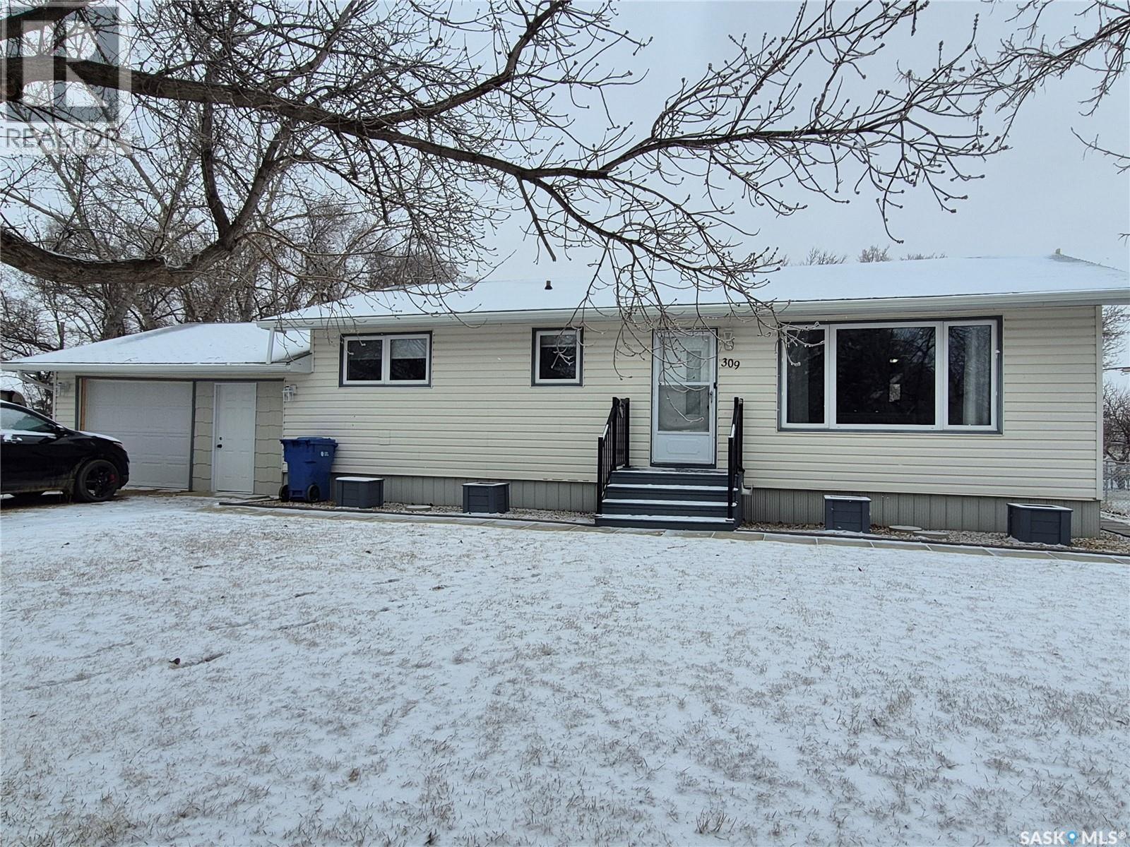 309 Frederick Street, Ogema, Saskatchewan  S0C 1Y0 - Photo 47 - SK033314