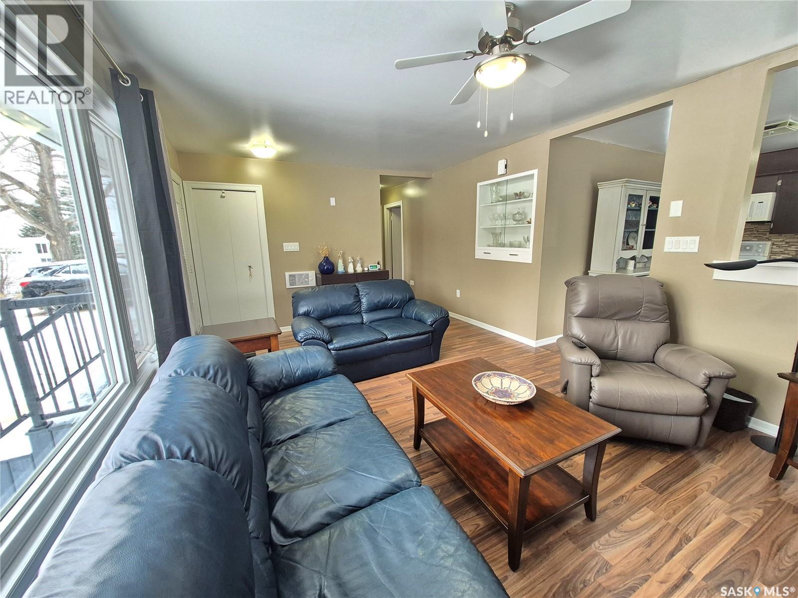 309 Frederick Street, Ogema, Saskatchewan  S0C 1Y0 - Photo 7 - SK033314