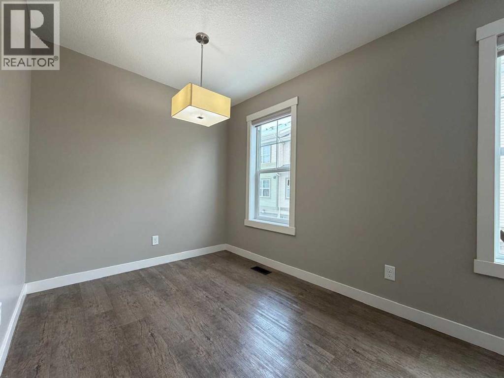 947 Mckenzie Towne Manor Se, Calgary, Alberta  T2Z 1E1 - Photo 8 - A2294726