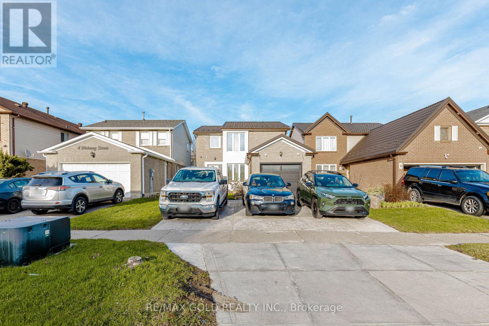 6 Nutmeg Street, Brampton, Ontario  L6S 4A8 - Photo 3 - W13016060