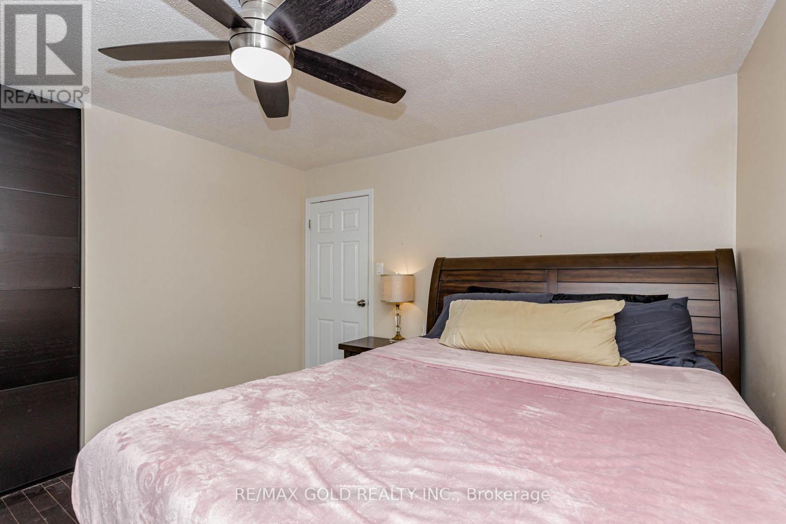 6 Nutmeg Street, Brampton, Ontario  L6S 4A8 - Photo 35 - W13016060