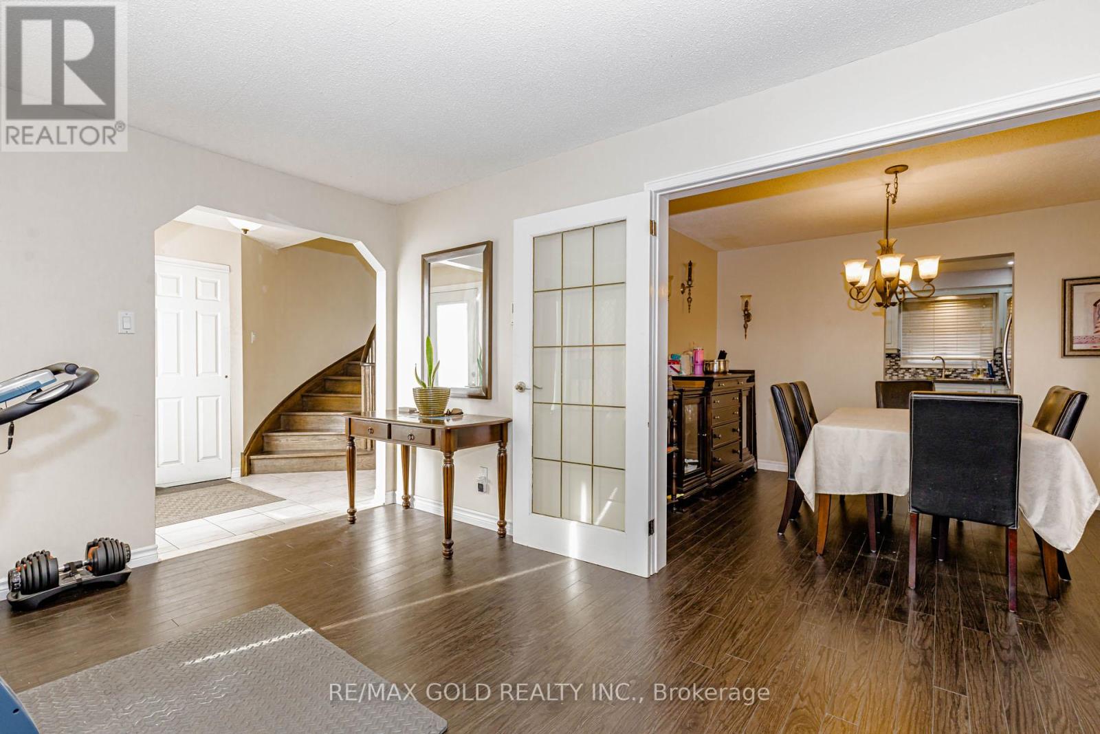 6 Nutmeg Street, Brampton, Ontario  L6S 4A8 - Photo 12 - W13016060