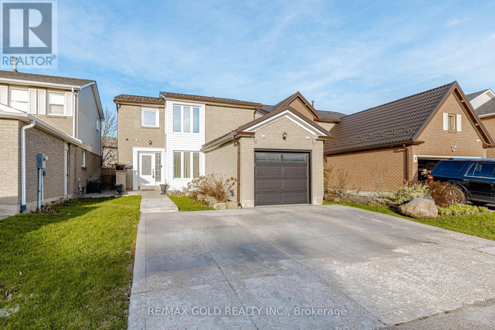 6 Nutmeg Street, Brampton, Ontario  L6S 4A8 - Photo 5 - W13016060