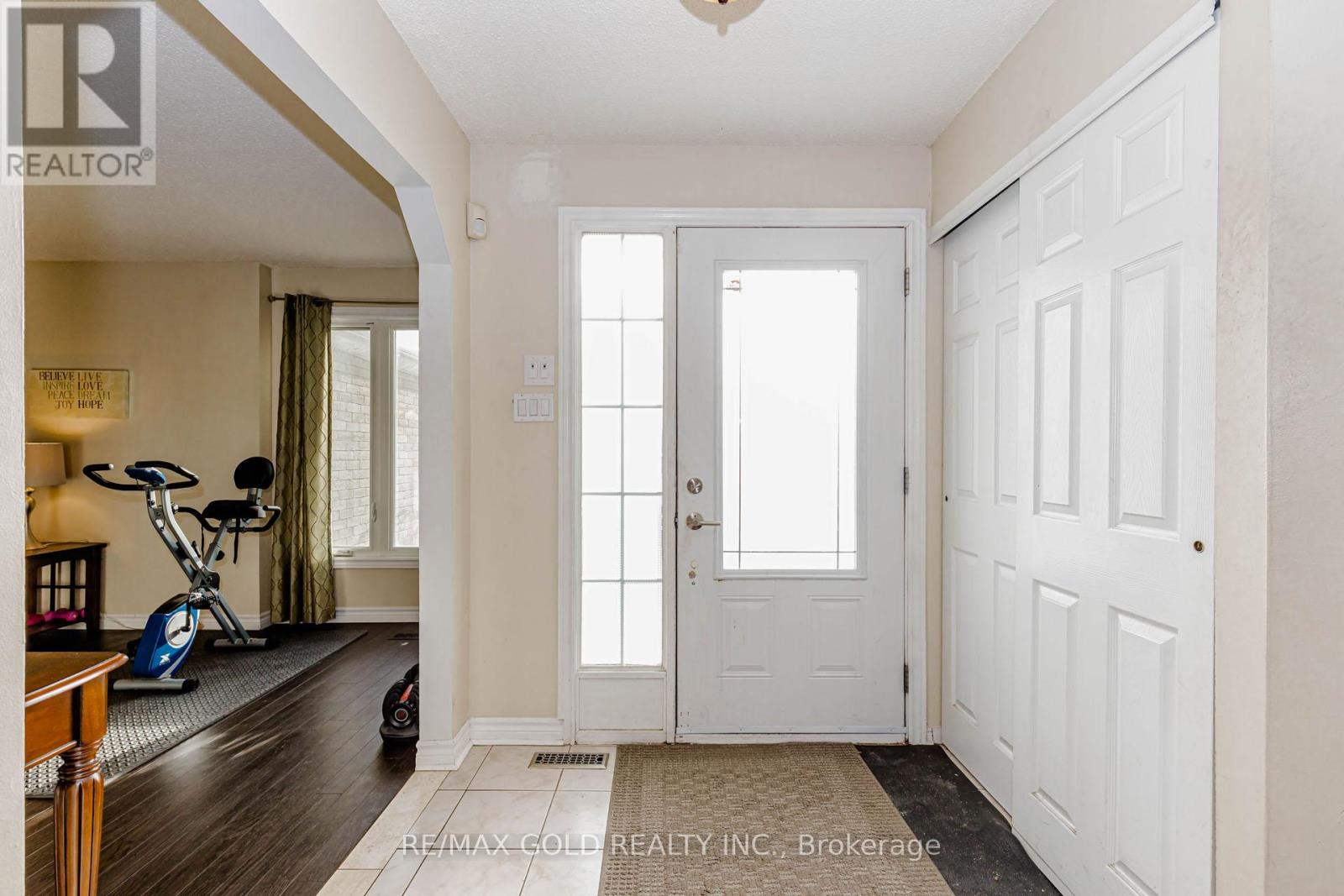 6 Nutmeg Street, Brampton, Ontario  L6S 4A8 - Photo 8 - W13016060