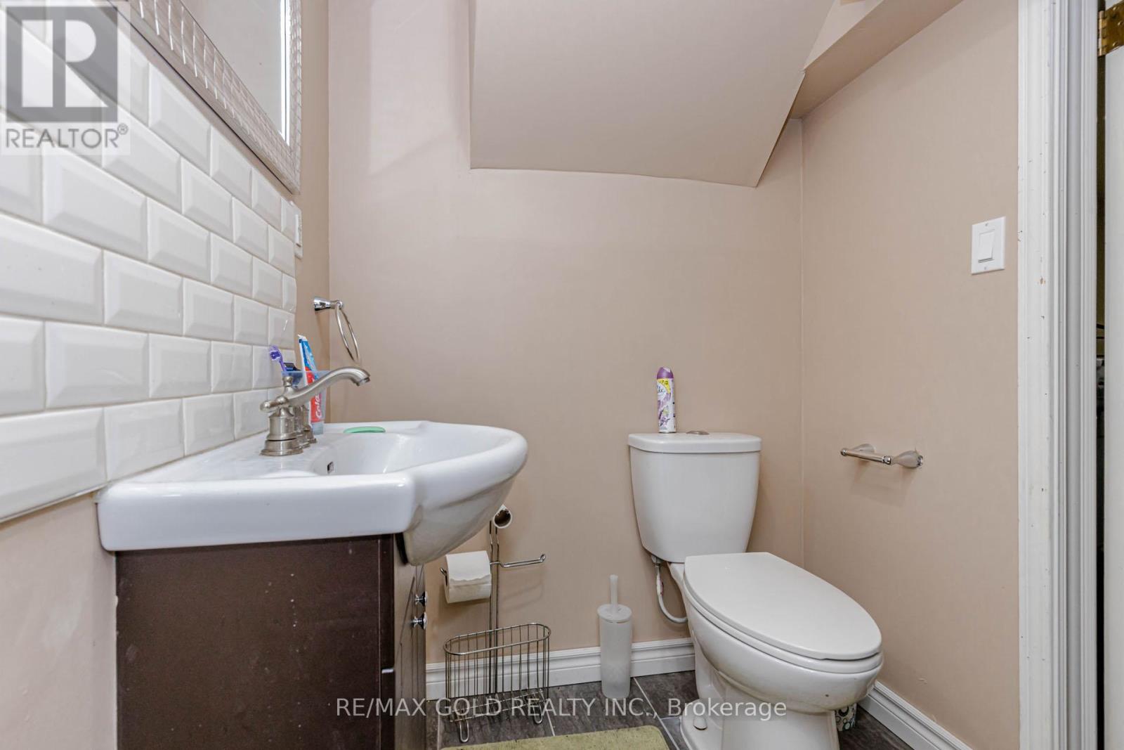 6 Nutmeg Street, Brampton, Ontario  L6S 4A8 - Photo 44 - W13016060