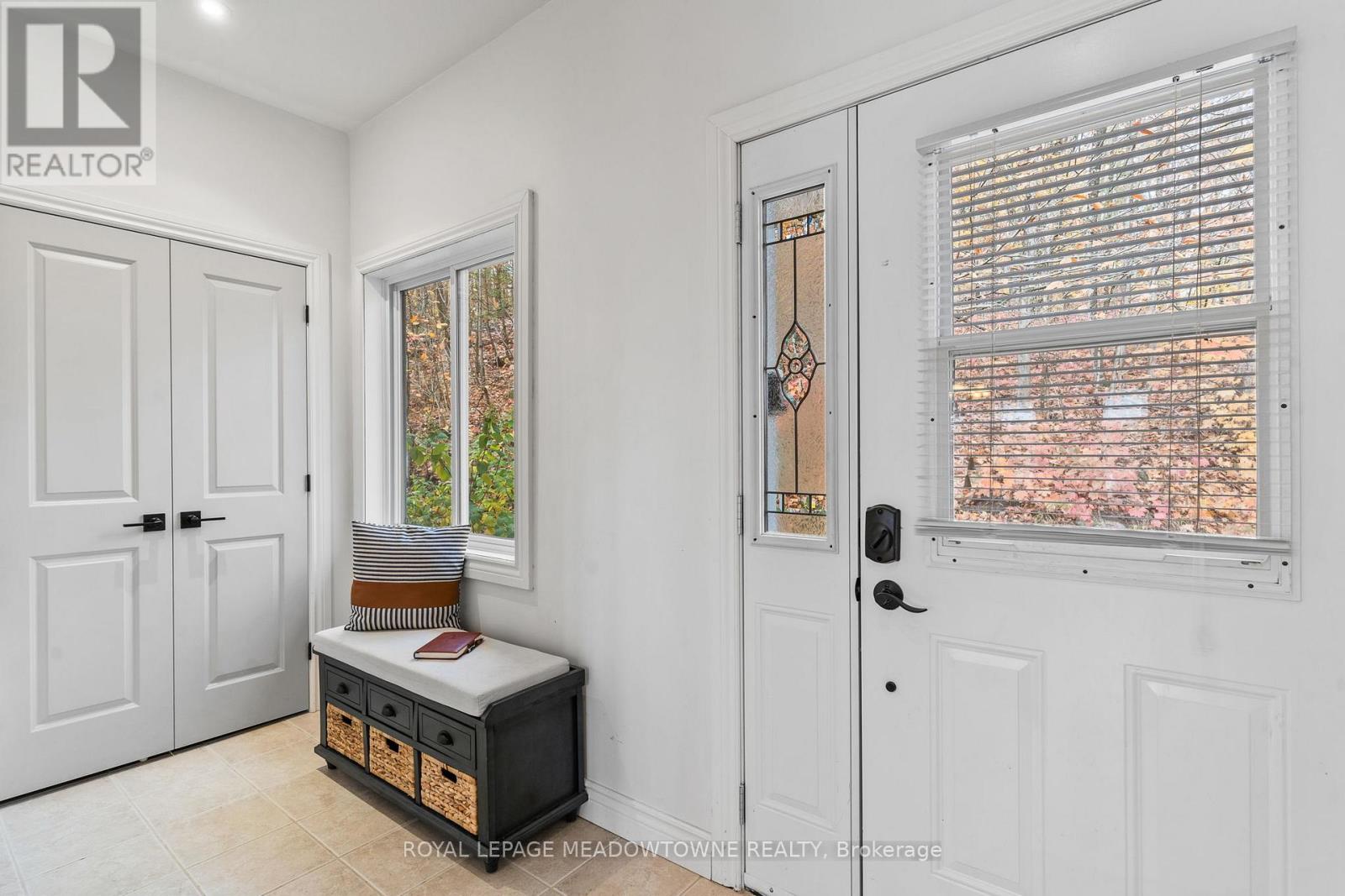 1658 Hospitality Road, Minden Hills, Ontario  K0M 2K0 - Photo 6 - X12860346