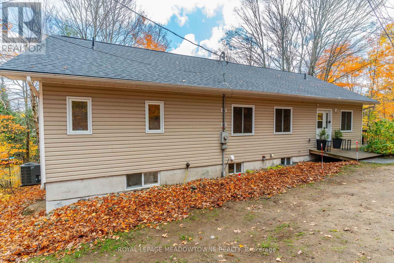 1658 Hospitality Road, Minden Hills, Ontario  K0M 2K0 - Photo 5 - X12860346