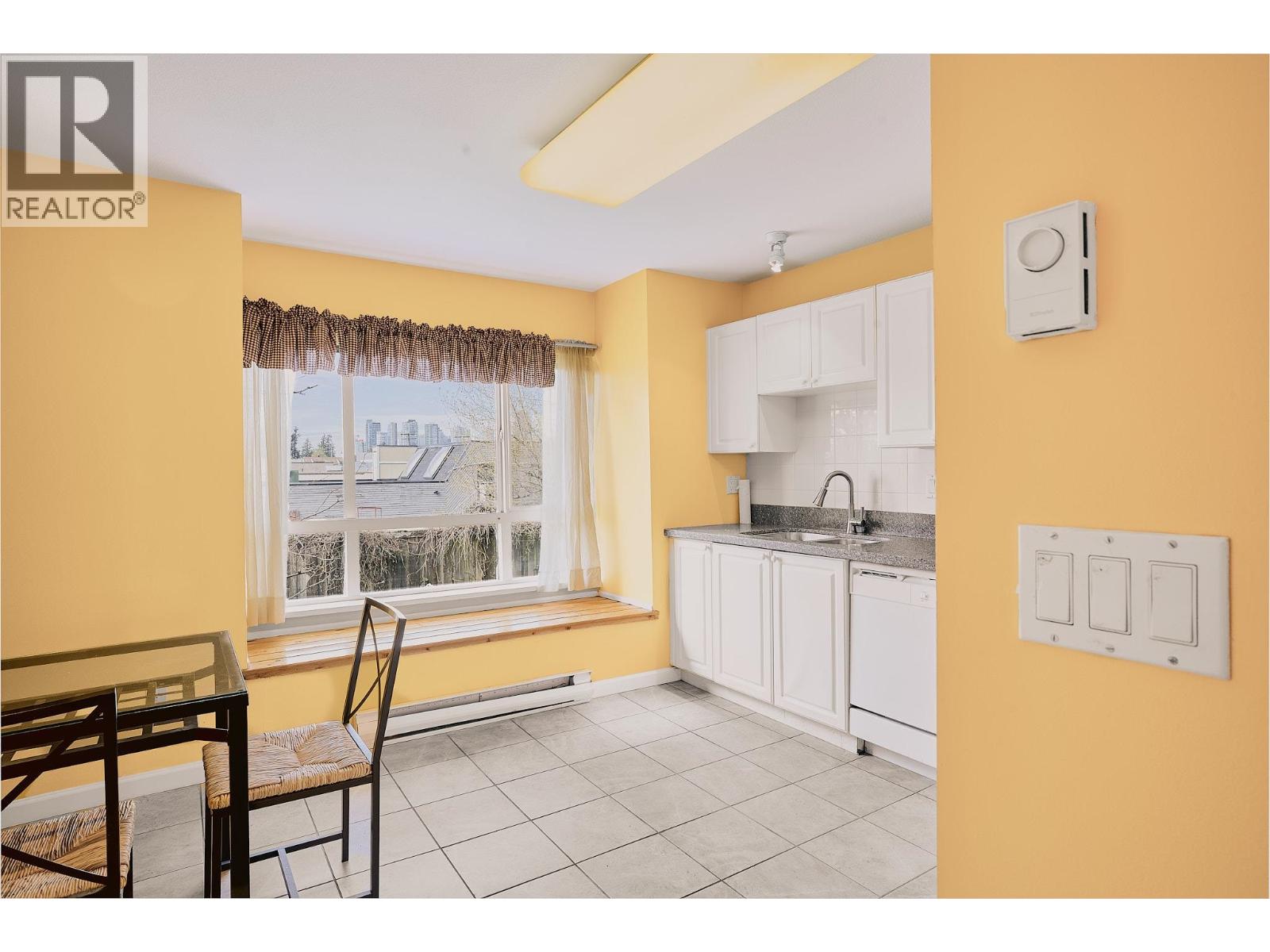 117 6588 Southoaks Crescent, Burnaby, British Columbia  V5E 4K1 - Photo 6 - R3110374