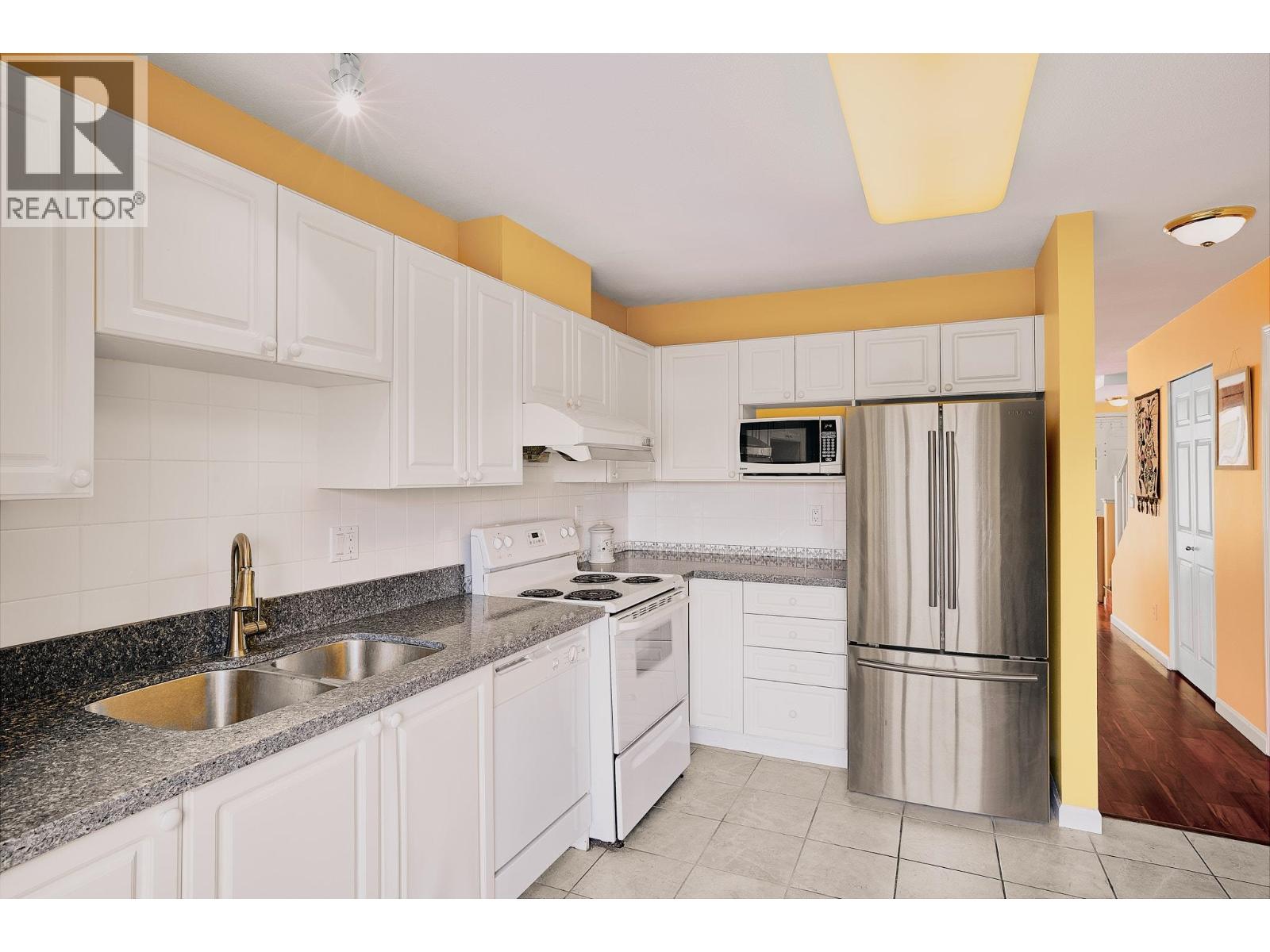 117 6588 Southoaks Crescent, Burnaby, British Columbia  V5E 4K1 - Photo 7 - R3110374