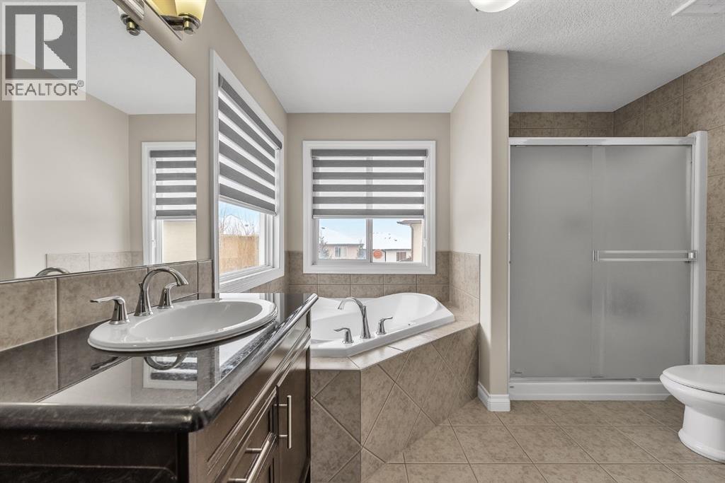 98 Sherwood Hill NW, Calgary, Alberta  T3R 0B3 - Photo 19 - A2297797