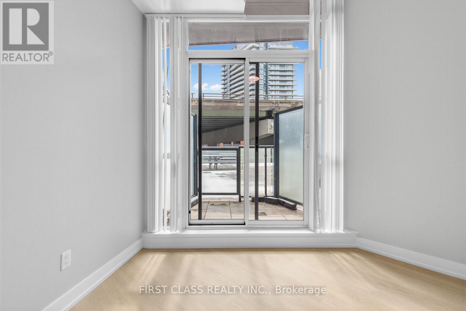 216 - 169 Fort York Boulevard, Toronto, Ontario  M5V 0C8 - Photo 10 - C12898070