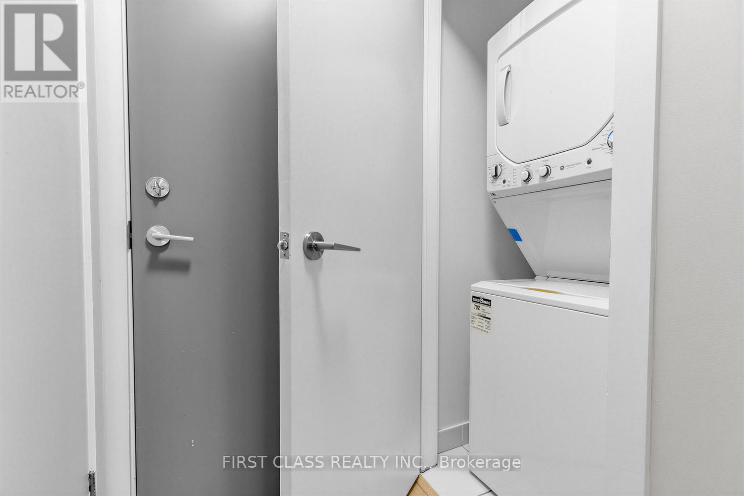 216 - 169 Fort York Boulevard, Toronto, Ontario  M5V 0C8 - Photo 21 - C12898070