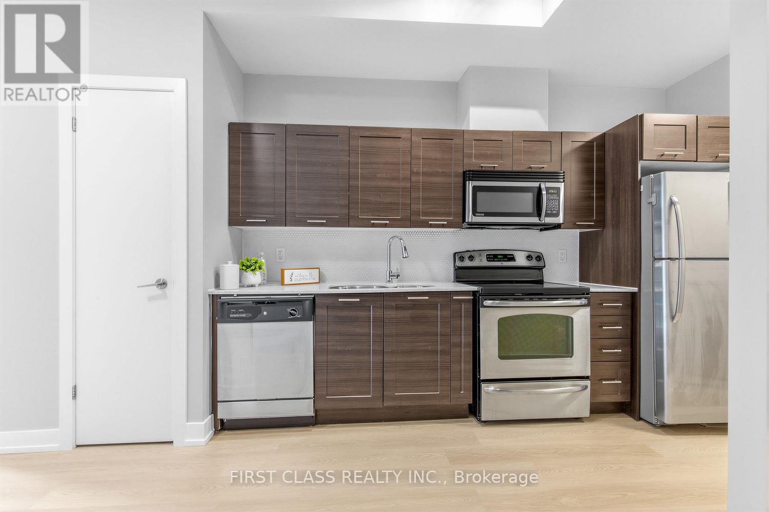 216 - 169 Fort York Boulevard, Toronto, Ontario  M5V 0C8 - Photo 6 - C12898070