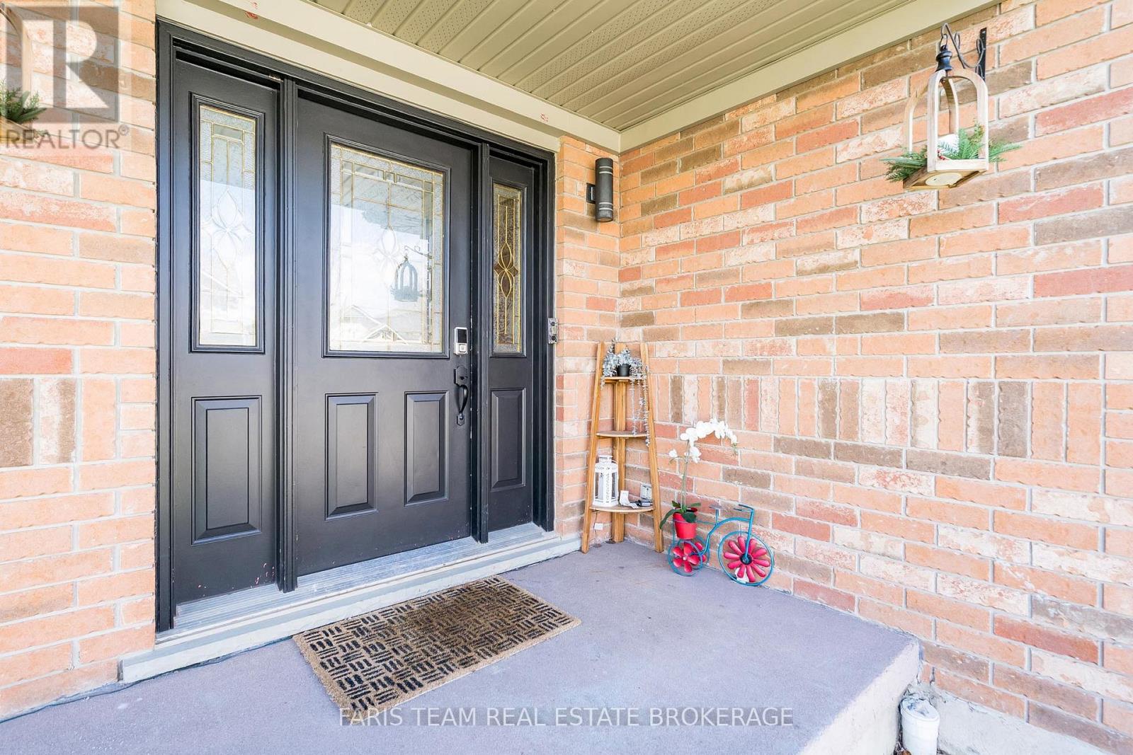 81 Wallace Street, New Tecumseth, Ontario  L9R 2G6 - Photo 6 - N12903894