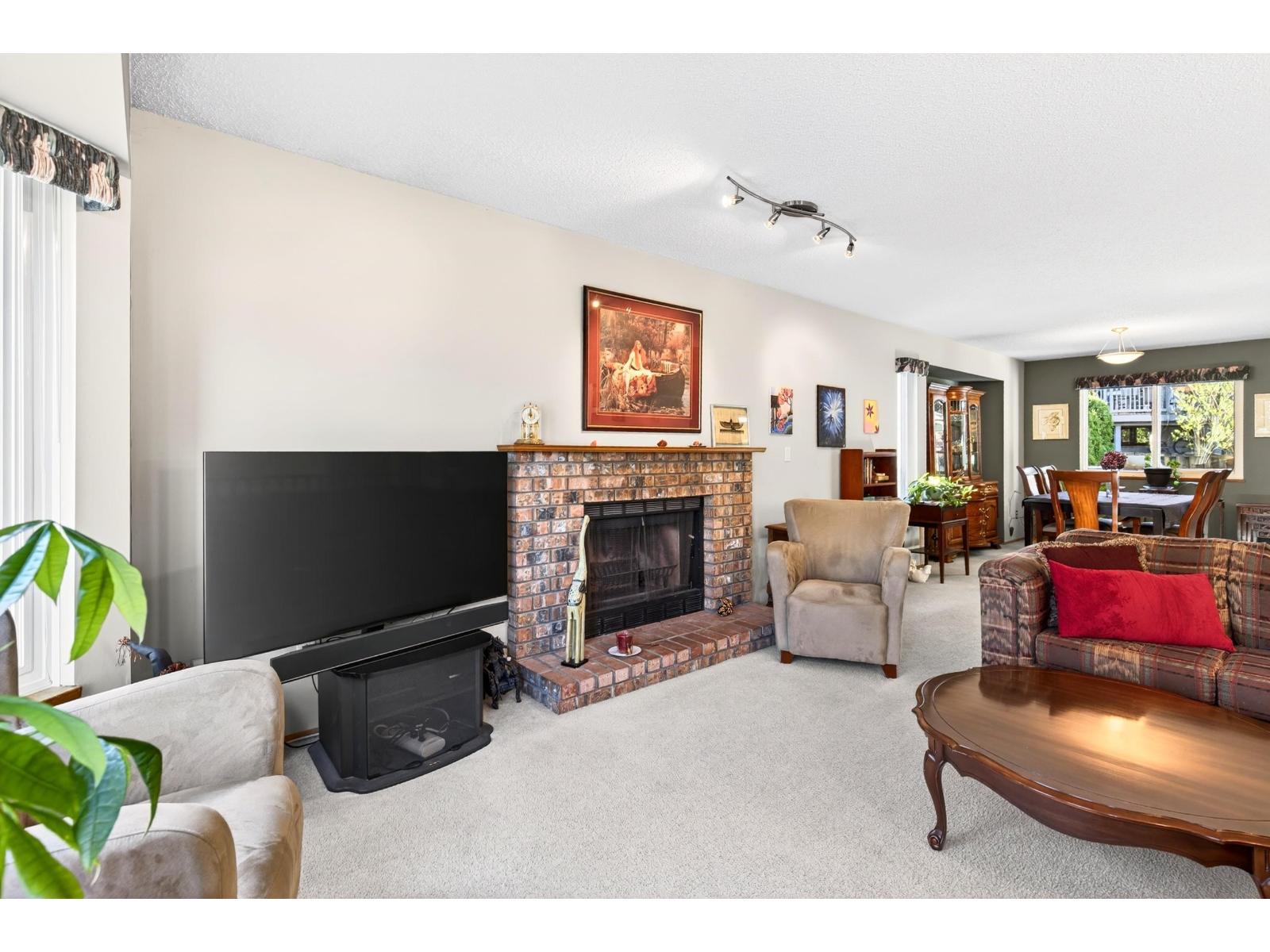 13908 80b Avenue, Surrey, British Columbia  V3W 9B4 - Photo 8 - R3111618