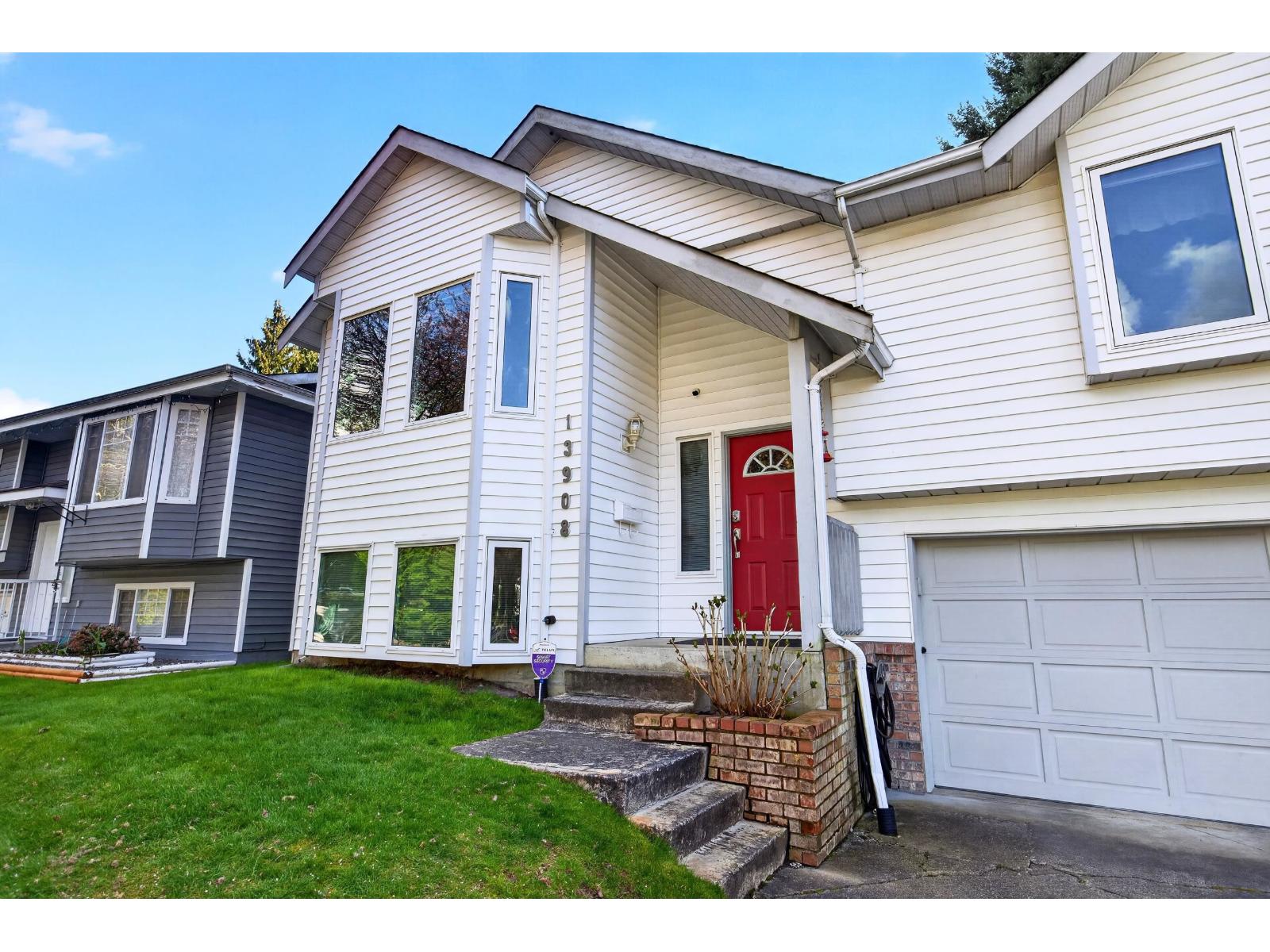 13908 80b Avenue, Surrey, British Columbia  V3W 9B4 - Photo 4 - R3111618