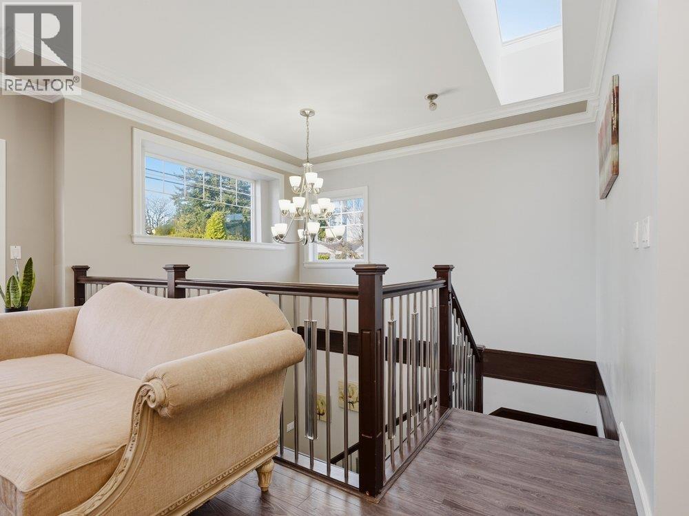 6080 Mckee Street, Burnaby, British Columbia  V5J 2V5 - Photo 5 - R3112997