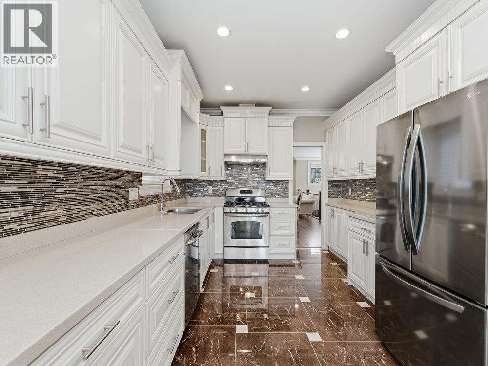 6080 Mckee Street, Burnaby, British Columbia  V5J 2V5 - Photo 12 - R3112997