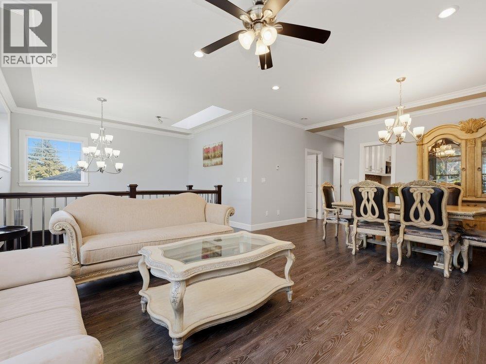 6080 Mckee Street, Burnaby, British Columbia  V5J 2V5 - Photo 9 - R3112997