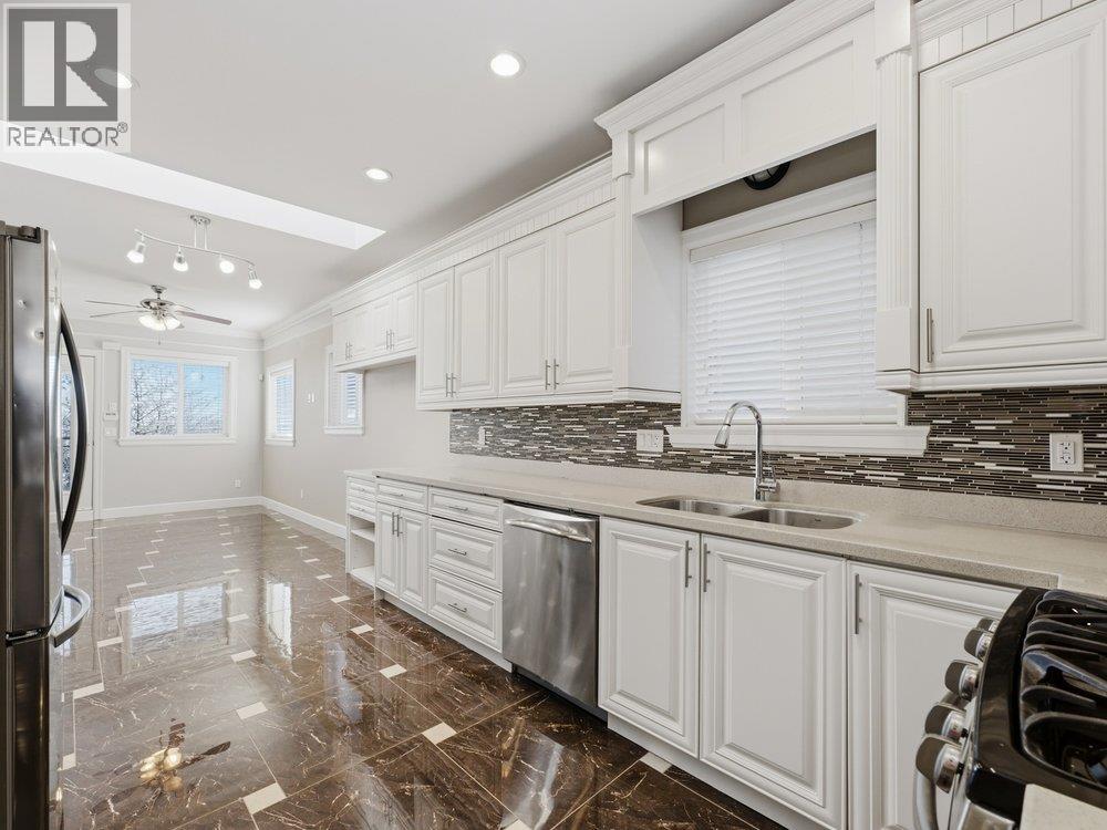 6080 Mckee Street, Burnaby, British Columbia  V5J 2V5 - Photo 15 - R3112997