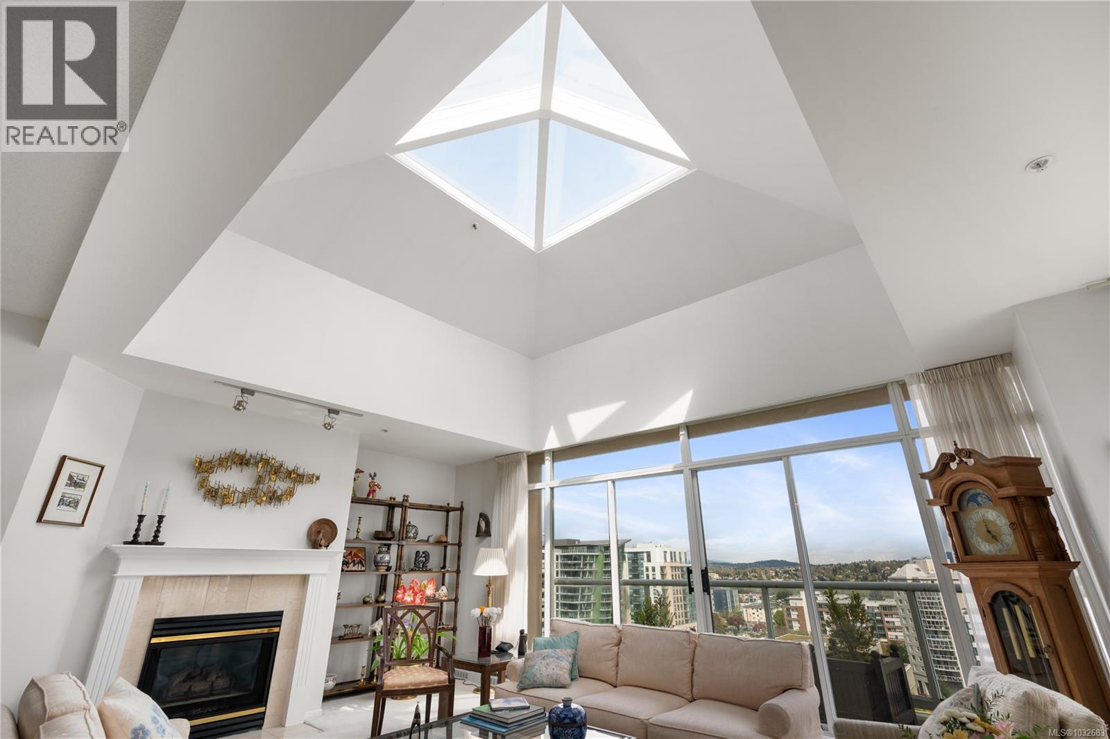 1703 1020 View St, Victoria, British Columbia  V8V 4Y4 - Photo 14 - 1032683