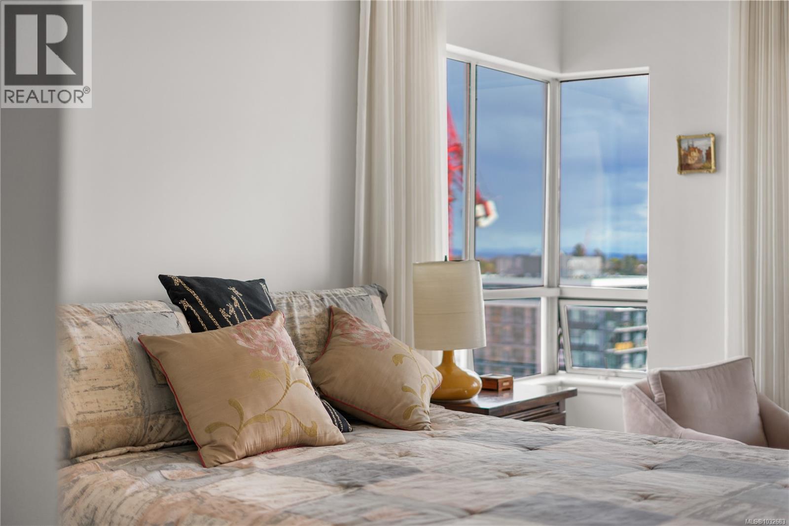 1703 1020 View St, Victoria, British Columbia  V8V 4Y4 - Photo 31 - 1032683