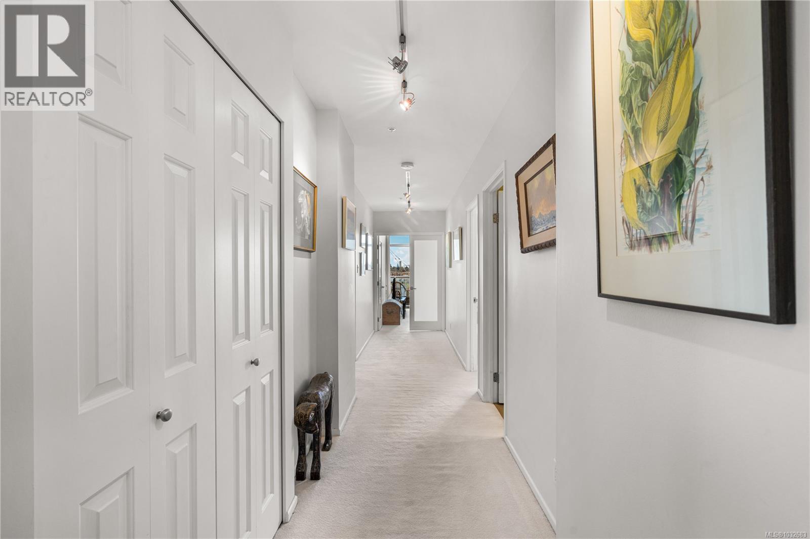 1703 1020 View St, Victoria, British Columbia  V8V 4Y4 - Photo 25 - 1032683