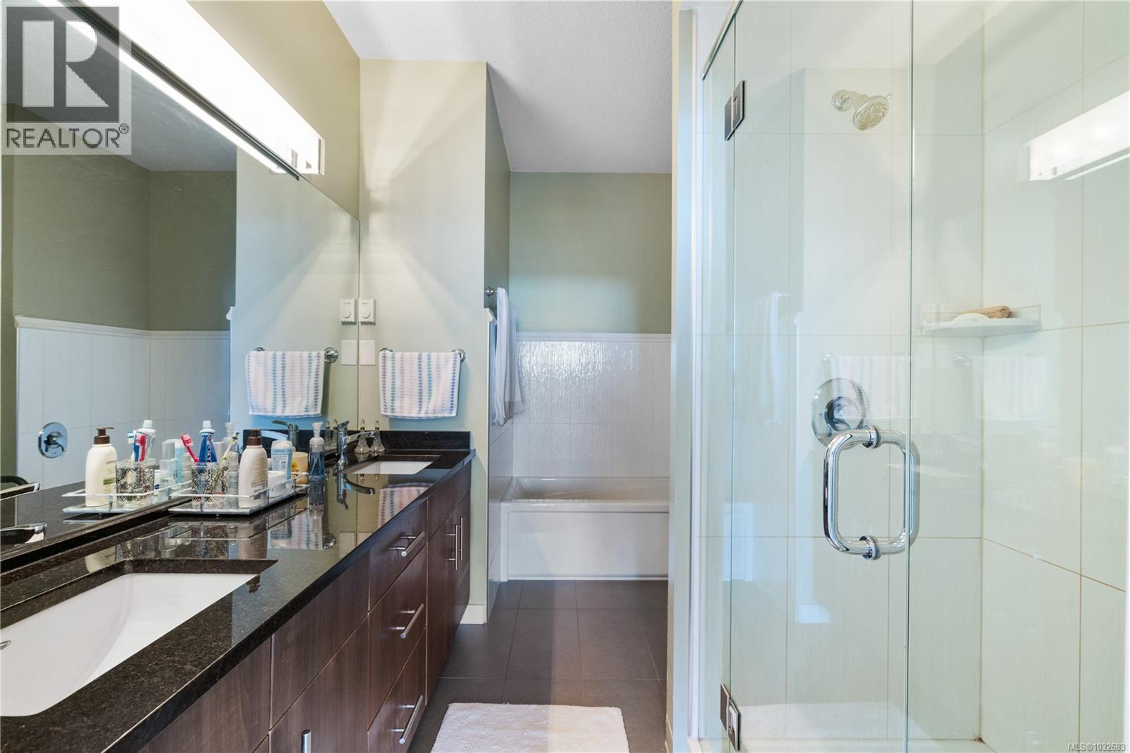 1703 1020 View St, Victoria, British Columbia  V8V 4Y4 - Photo 34 - 1032683