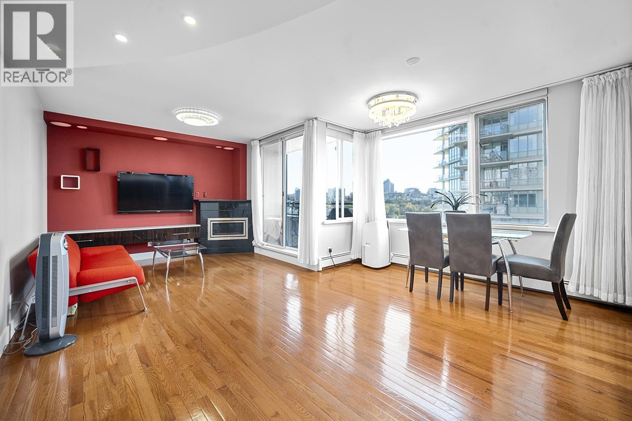 Ph1003 1288 Marinaside Crescent, Vancouver, British Columbia  V6Z 2W5 - Photo 2 - R3112919