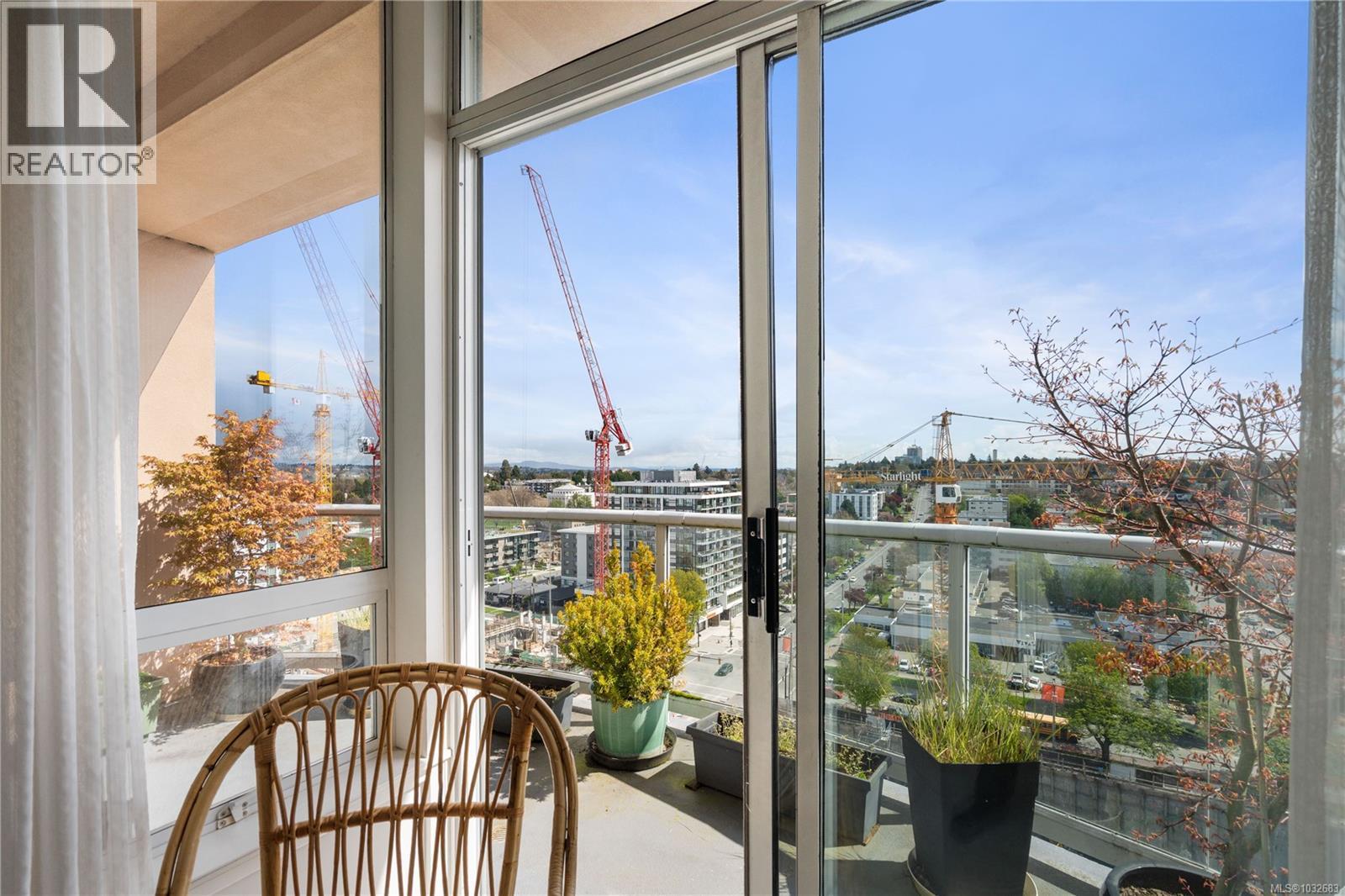 1703 1020 View St, Victoria, British Columbia  V8V 4Y4 - Photo 39 - 1032683