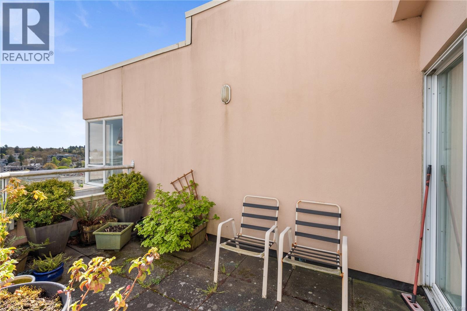 1703 1020 View St, Victoria, British Columbia  V8V 4Y4 - Photo 43 - 1032683