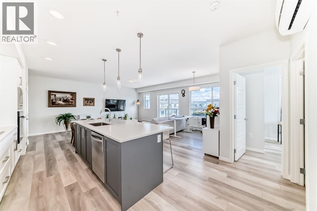 1402, 33 Carringham Gate Nw, Calgary, Alberta  T3P 2H6 - Photo 11 - A2298754