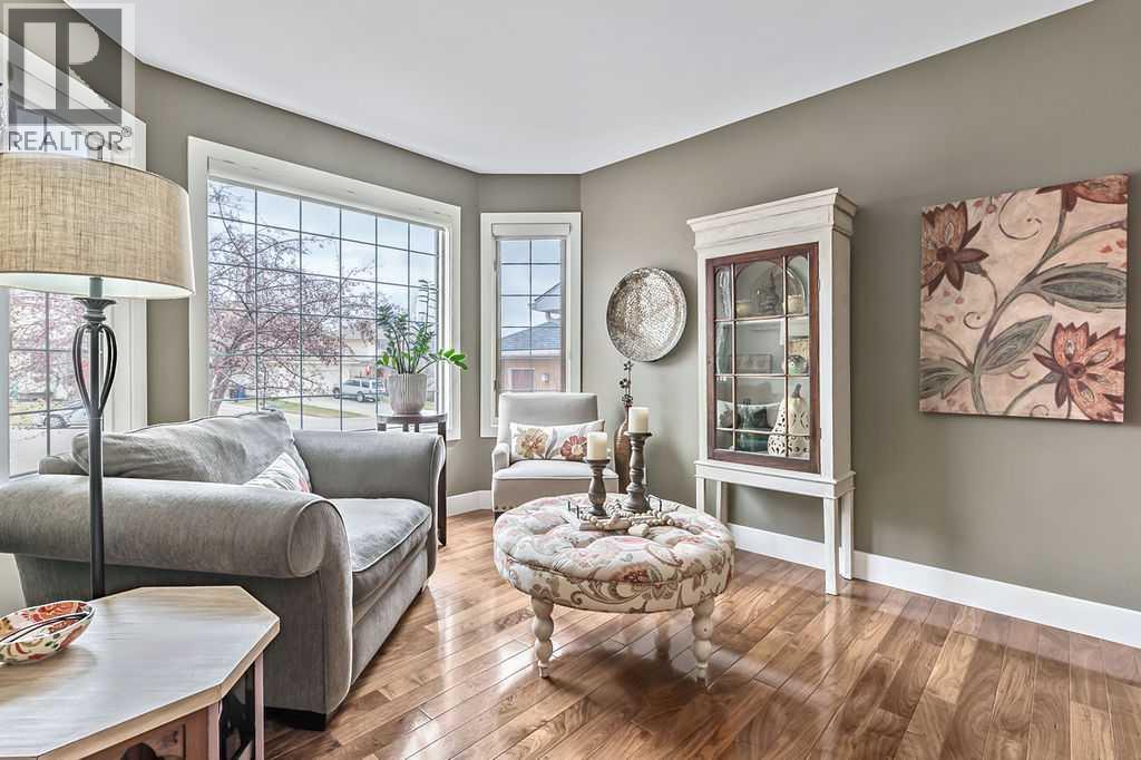 262 Mt Assiniboine Place Se, Calgary, Alberta  T2Z 2N5 - Photo 2 - A2302939