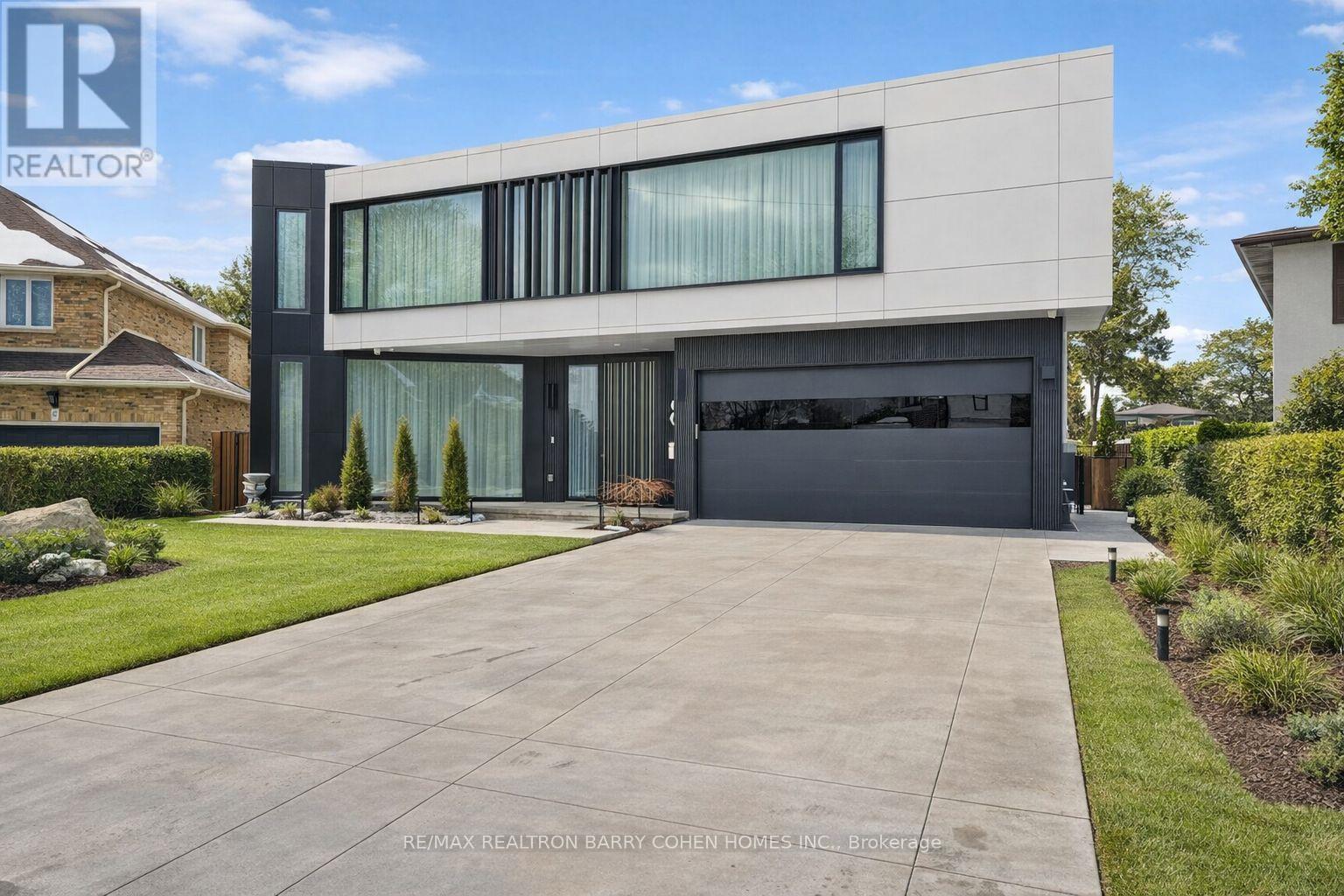 8 Cadmus Road, Toronto, Ontario  M2M 2M4 - Photo 4 - C12874746