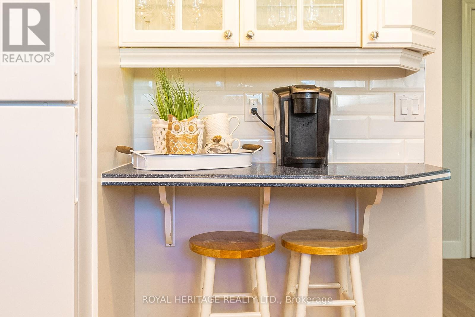 53 Teresa Drive, Whitby, Ontario  L1N 6H9 - Photo 17 - E13015382