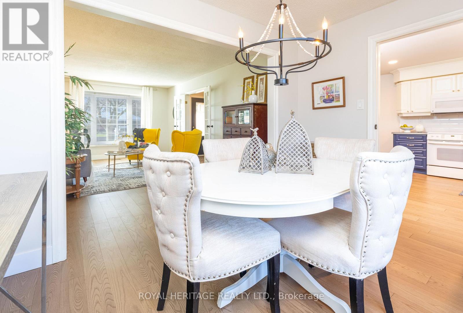 53 Teresa Drive, Whitby, Ontario  L1N 6H9 - Photo 11 - E13015382