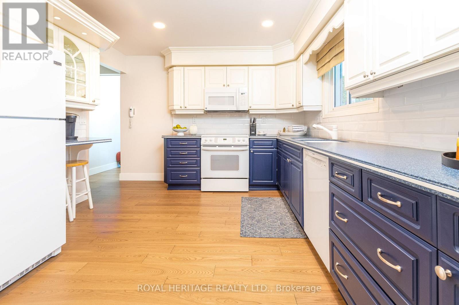 53 Teresa Drive, Whitby, Ontario  L1N 6H9 - Photo 13 - E13015382