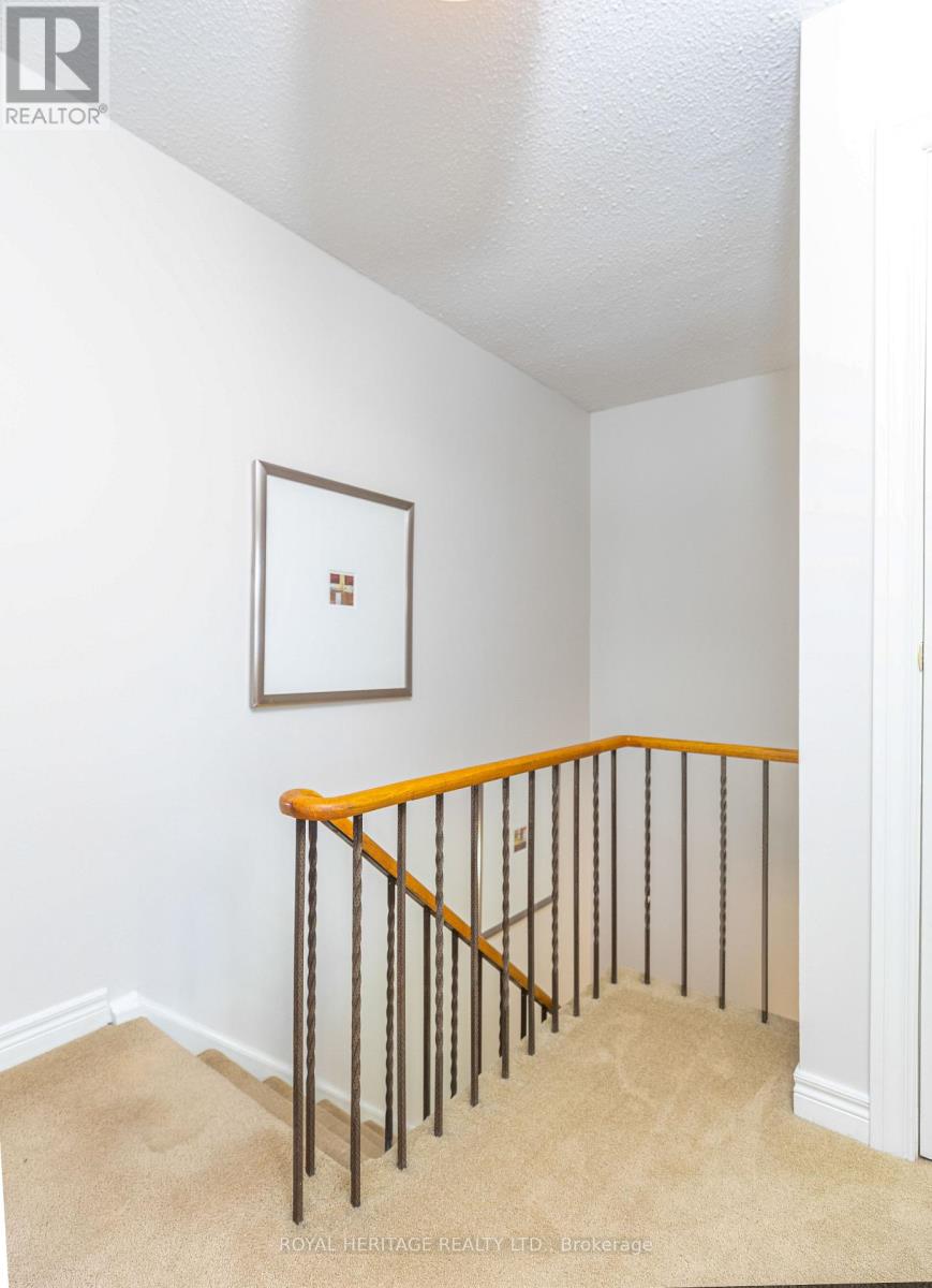 53 Teresa Drive, Whitby, Ontario  L1N 6H9 - Photo 20 - E13015382