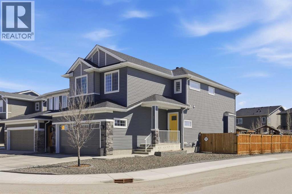 7 Evansglen Park Nw, Calgary, Alberta  T3P 0X9 - Photo 1 - A2300679