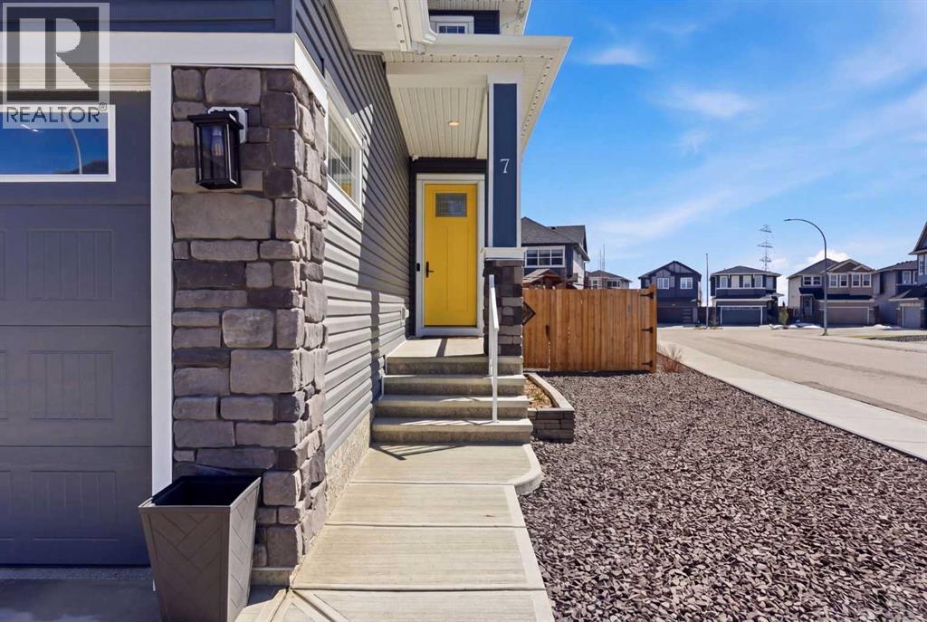 7 Evansglen Park Nw, Calgary, Alberta  T3P 0X9 - Photo 3 - A2300679