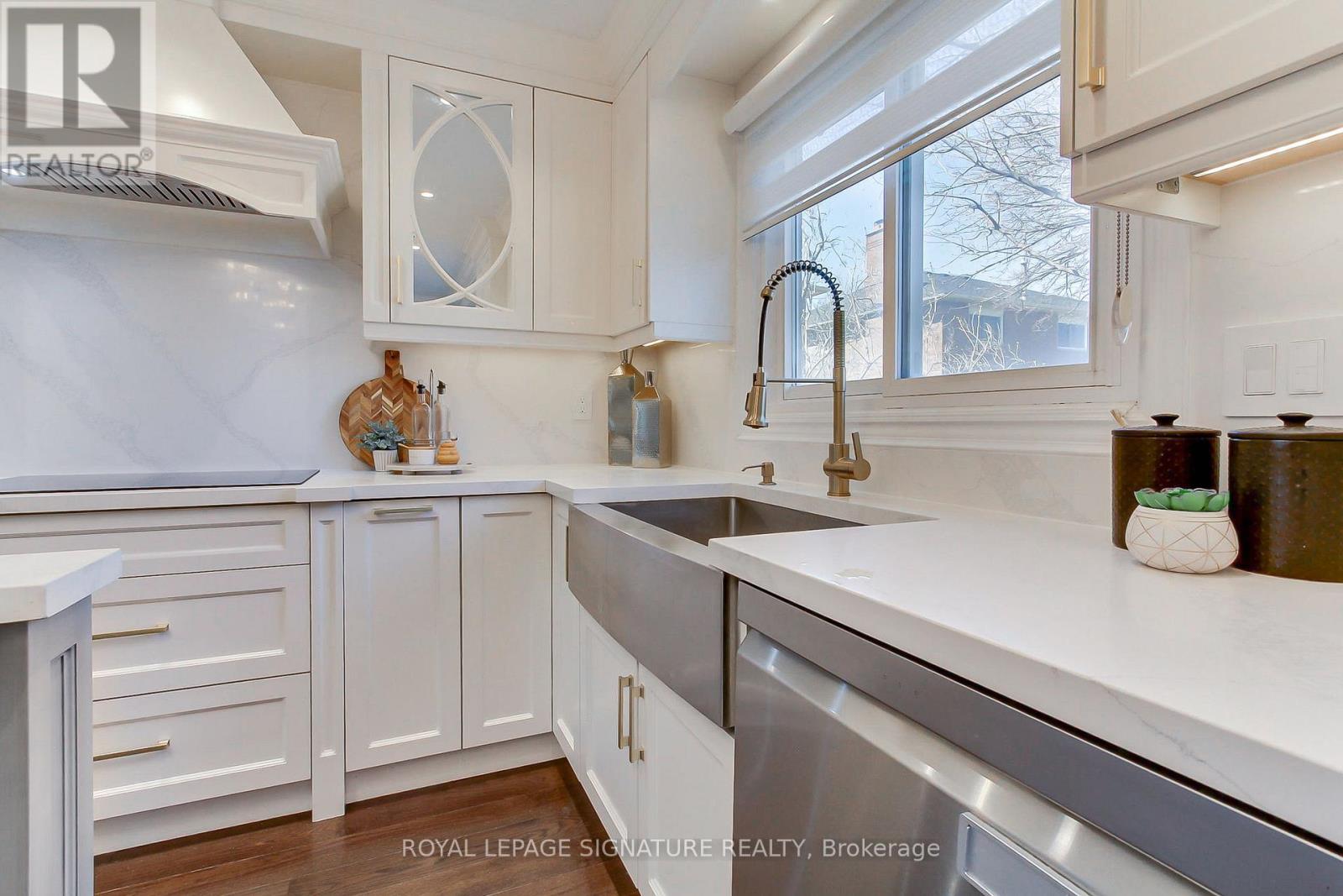 43 Falstaff Crescent, Whitby, Ontario  L1R 1W3 - Photo 16 - E13016324