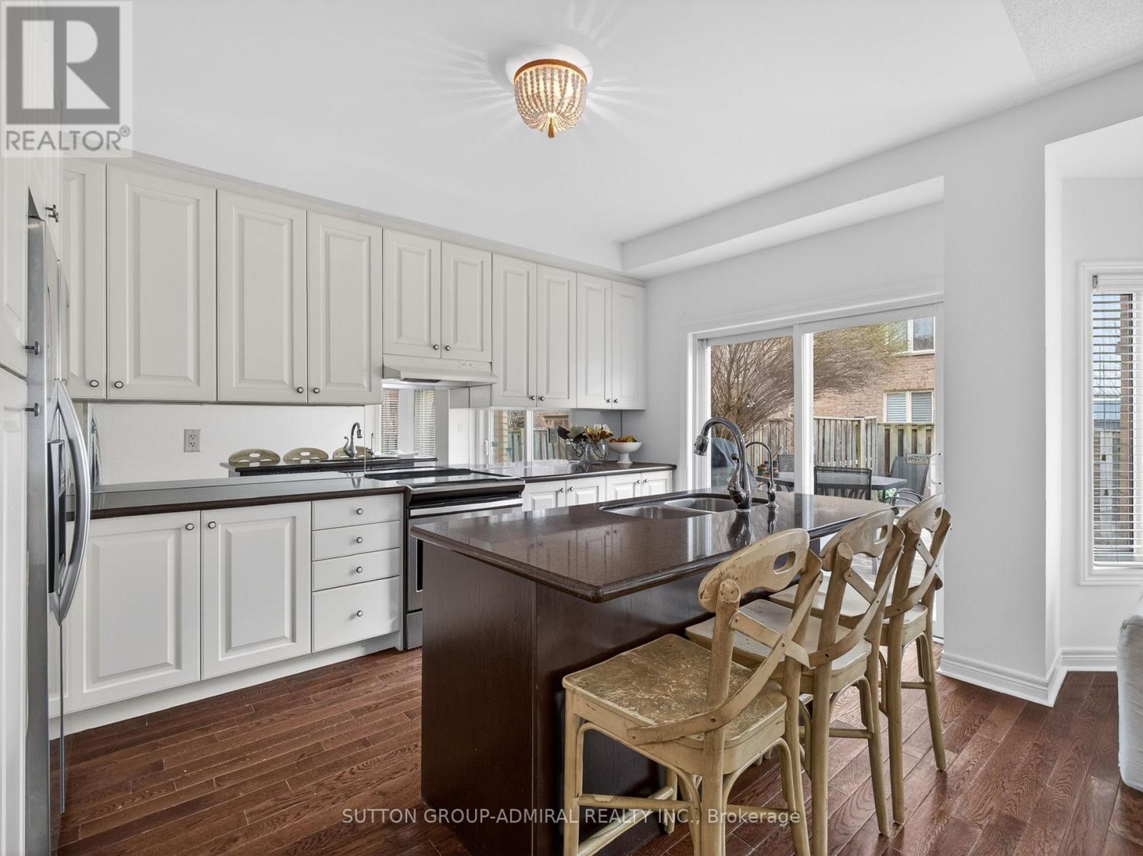 21 Asner Avenue, Vaughan, Ontario  L6A 0W6 - Photo 7 - N12993784