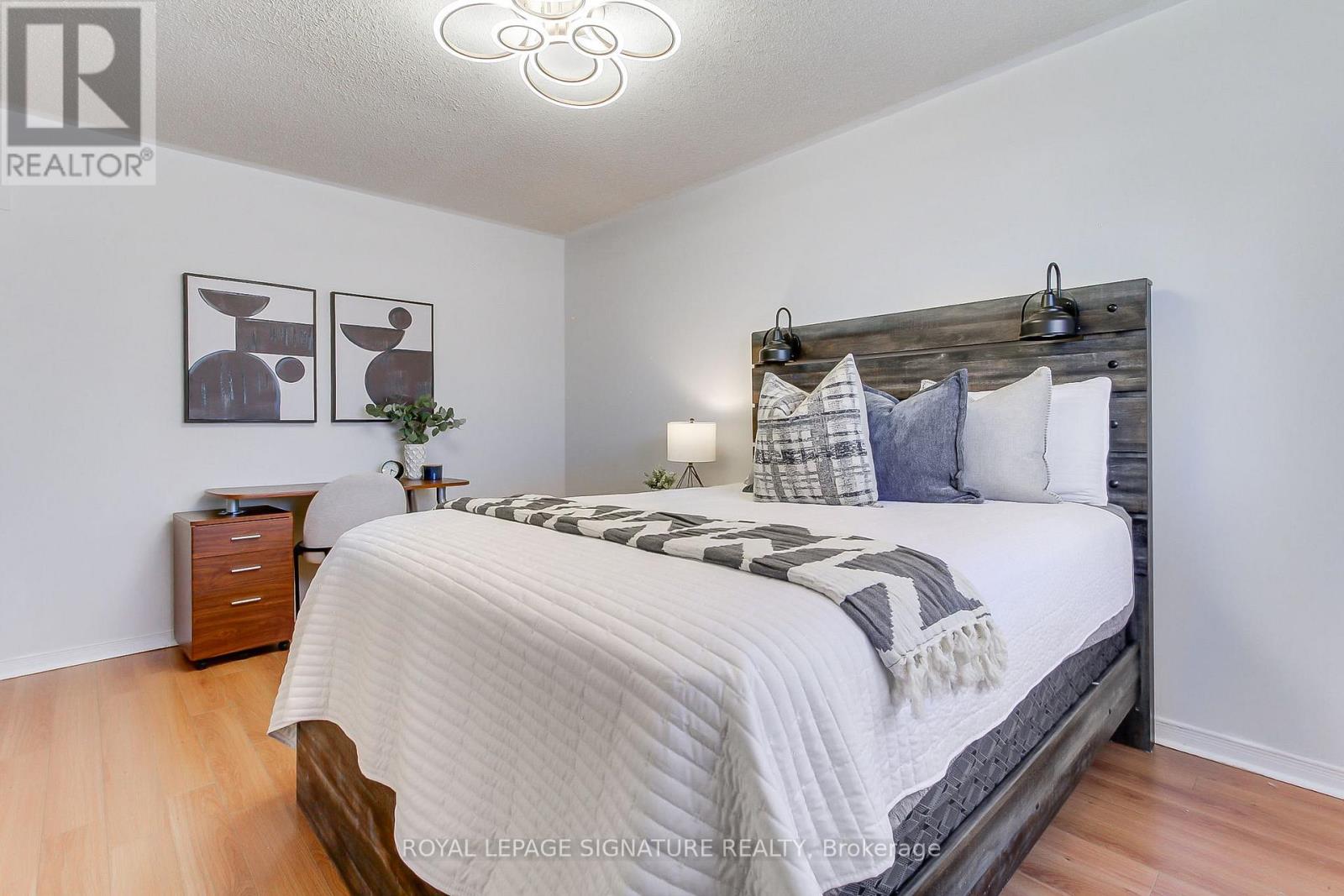 43 Falstaff Crescent, Whitby, Ontario  L1R 1W3 - Photo 32 - E13016324