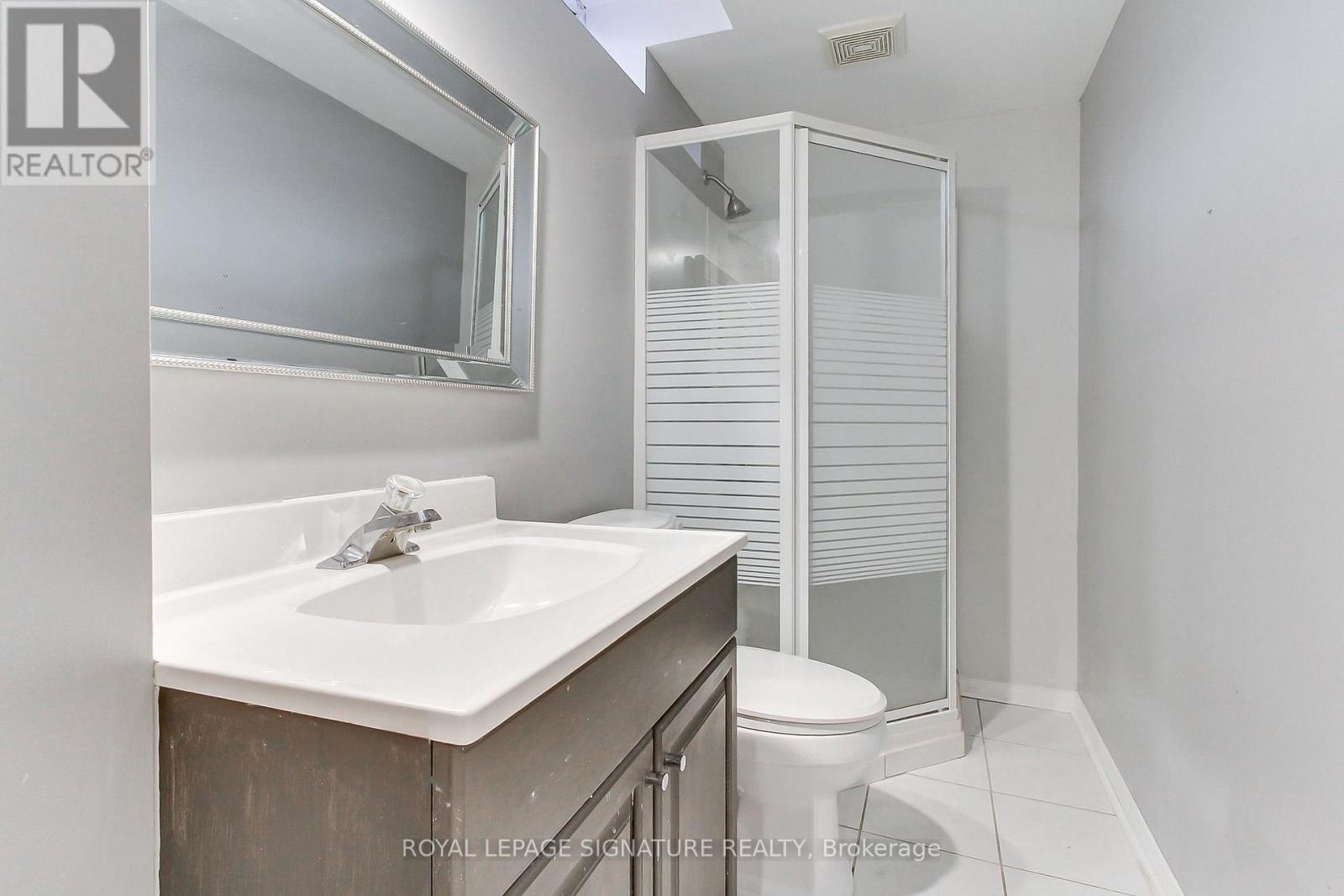 43 Falstaff Crescent, Whitby, Ontario  L1R 1W3 - Photo 44 - E13016324