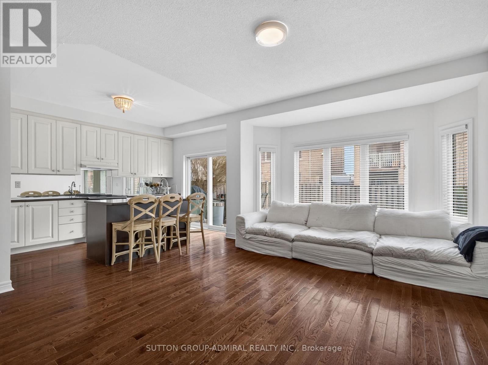 21 Asner Avenue, Vaughan, Ontario  L6A 0W6 - Photo 8 - N12993784