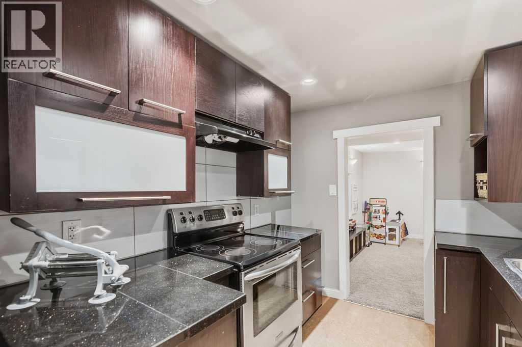 86 Warwick Drive SW, Calgary, Alberta  T3C 2R6 - Photo 23 - A2302230